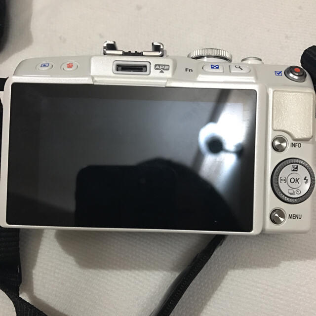 OLYMPUS(オリンパス)のOLYMPUS PEN-lite 6 ダブルズームキット 付属＆SD付き スマホ/家電/カメラのカメラ(ミラーレス一眼)の商品写真