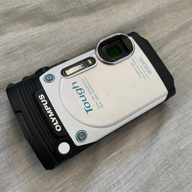 OLYMPUS(オリンパス)のOLYMPUS オリンパス TG TG-870 WHITE スマホ/家電/カメラのカメラ(コンパクトデジタルカメラ)の商品写真