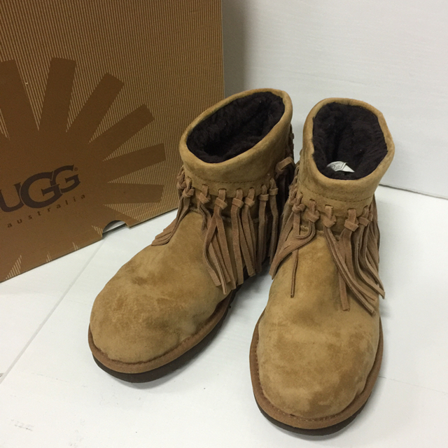 美品UGG フリンジブーツ