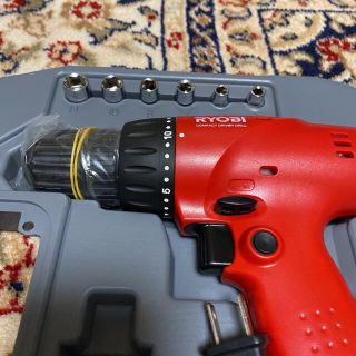 リョービ(RYOBI)のRYOBI20段クラッチ・ドライバドリルキット(工具/メンテナンス)