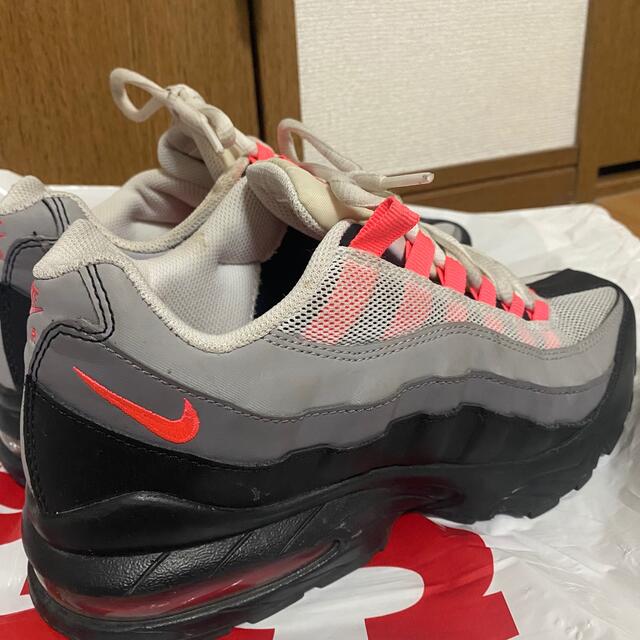 NIKE(ナイキ)の☆24cm/kids☆NIKE AIR MAX 95 ソーラーレッド レディースの靴/シューズ(スニーカー)の商品写真