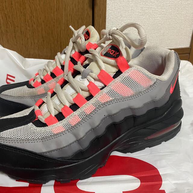 NIKE(ナイキ)の☆24cm/kids☆NIKE AIR MAX 95 ソーラーレッド レディースの靴/シューズ(スニーカー)の商品写真