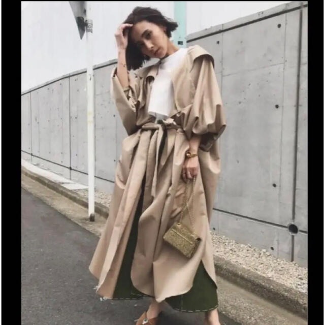 Ameri VINTAGE(アメリヴィンテージ)のAmeri Vintage  DRASTIC DRAPE OVER COAT レディースのジャケット/アウター(トレンチコート)の商品写真