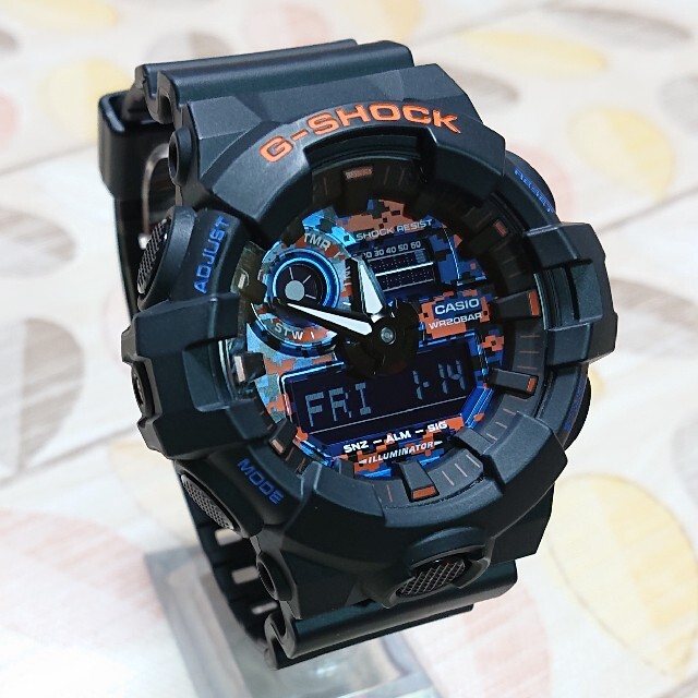 超美品【CASIO/G-SHOCK】アナデジ メンズ腕時計 GA-700CT-1