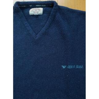 アルマーニジーンズ(ARMANI JEANS)の【ARMANI JEANS】イタリア製Ｖネックセーター紺ロゴ刺繍(ニット/セーター)