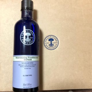 ニールズヤード(NEAL'S YARD)のニールズヤード　フランキンセンスウォーター化粧水　200ml 新品(化粧水/ローション)