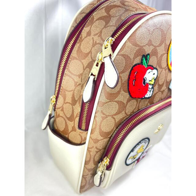 COACH(コーチ)のCOACH コーチ スヌーピー コラボ リュックSNOOPY PEANUTS  レディースのバッグ(リュック/バックパック)の商品写真