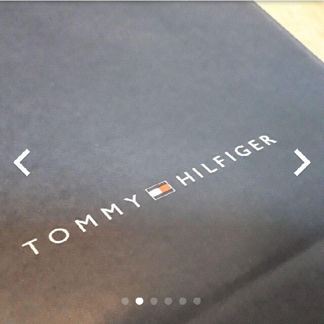 TOMMY HILFIGER(トミーヒルフィガー)のTOMMY HILFIGERショップ紙袋とシール レディースのバッグ(ショップ袋)の商品写真