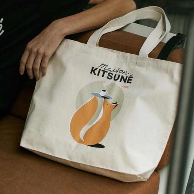 MAISON KITSUNE'(メゾンキツネ)のメゾンキツネ カフェ クラブ × END. トートバッグ メンズのバッグ(トートバッグ)の商品写真