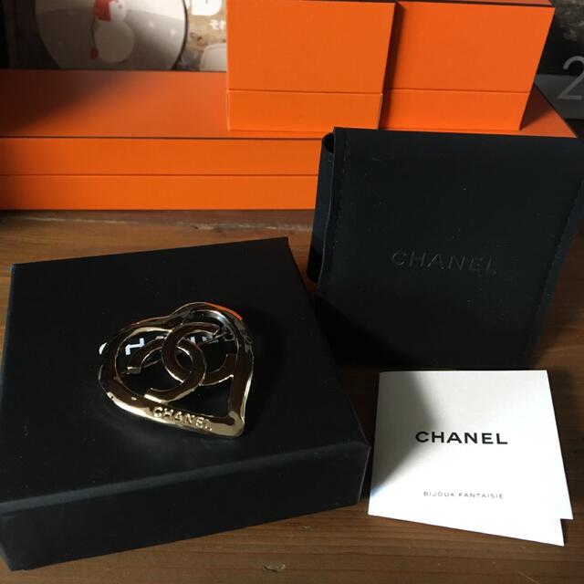 CHANEL - 新作⭐︎CHANEL ハート ブローチの通販 by アーペル