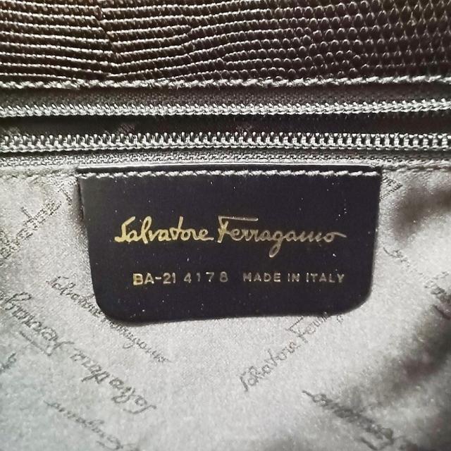 Salvatore Ferragamo(サルヴァトーレフェラガモ)のサルバトーレフェラガモ トートバッグ美品  レディースのバッグ(トートバッグ)の商品写真