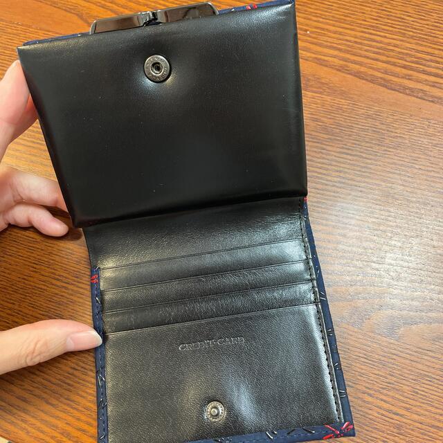 印傳屋(インデンヤ)の印傳屋　財布　二つ折り財布　ネイビー×レッド　トンボ柄 レディースのファッション小物(財布)の商品写真