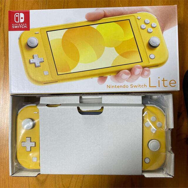 Nintendo Switch(ニンテンドースイッチ)のNintendo Switch Lite  エンタメ/ホビーのゲームソフト/ゲーム機本体(携帯用ゲーム機本体)の商品写真