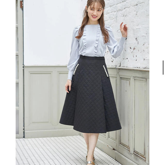 tocco(トッコ)の【新品タグ付き】tocco closet 完売品　キルティングフレアスカート レディースのスカート(ひざ丈スカート)の商品写真