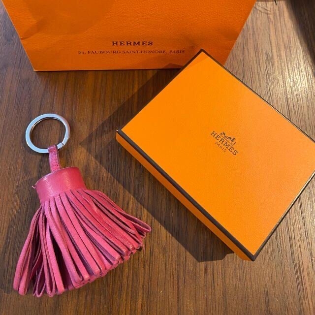 HERMES エルメス カルメン ピンク系 ローズアザレ キーホルダー