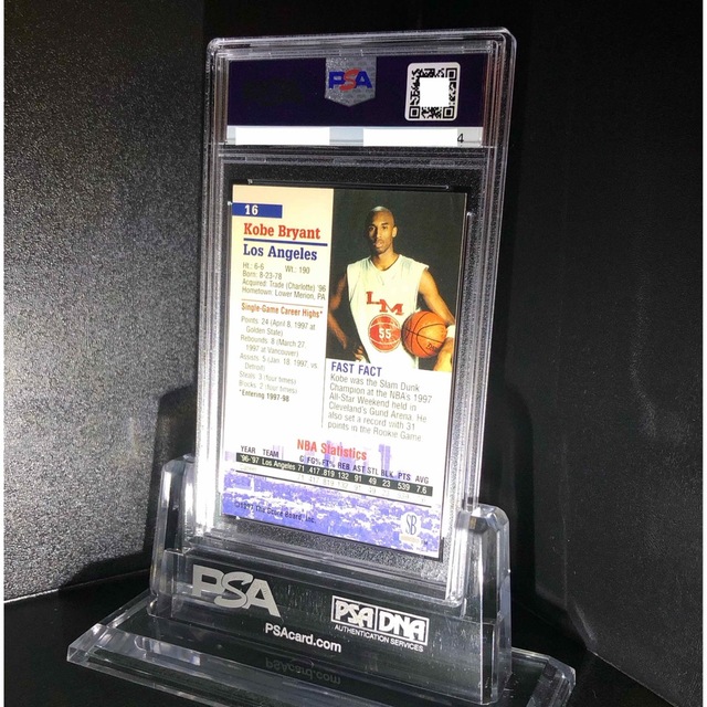 本日限定値下げ】PSA8 コービーブライアント 箔押しサイン入り の通販