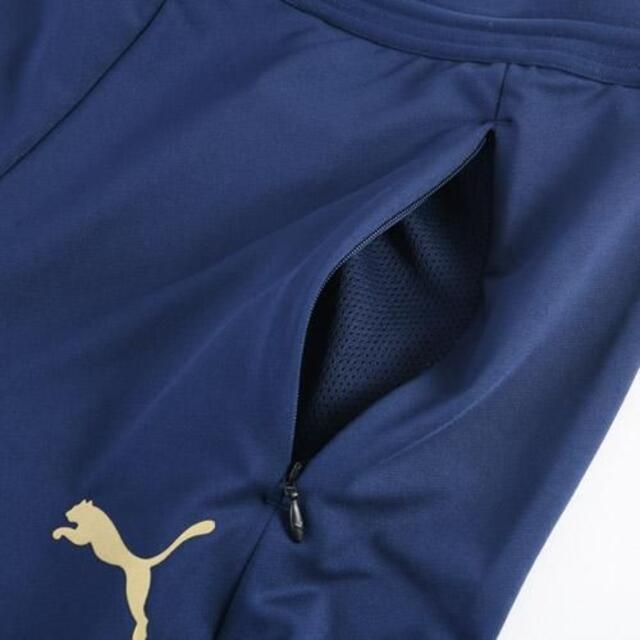 PUMA(プーマ)のO(XL)サイズ 相当サッカー イタリア代表 トレーニングパンツ 紺色 puma スポーツ/アウトドアのサッカー/フットサル(ウェア)の商品写真