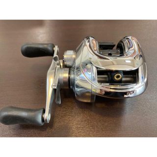 卸直営店(お得な特別割引価格) 美品‼️ シマノ アンタレスDC7(右巻き
