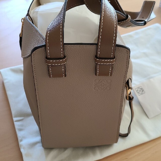 LOEWE ハンモックバッグ スモール (ソフトグレインカーフ