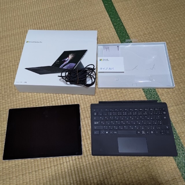 PC/タブレットMicrosoft Surface pro タイプカバー同梱