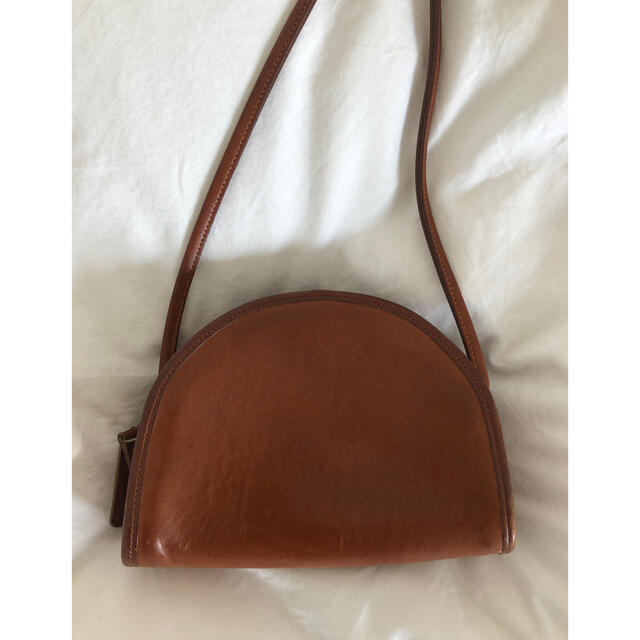 old coach/half moon leather shoulder bag