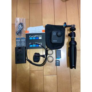 ゴープロ(GoPro)のGoPro MAX 本体 64GBSDカード バッテリー予備2個付(ビデオカメラ)