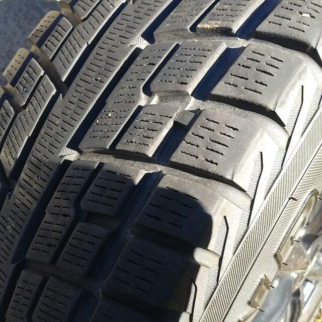 【再値下げ】スタッドレスタイヤ　アルミ（黒）4本セット　215/70R16 自動車/バイクの自動車(タイヤ・ホイールセット)の商品写真