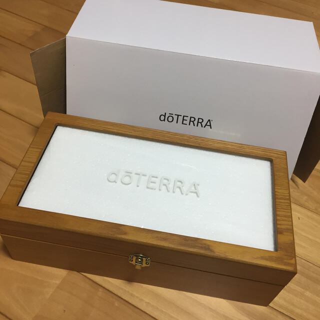ドテラ doTERRA ウッドボックス 窓付 50本 - アロマグッズ