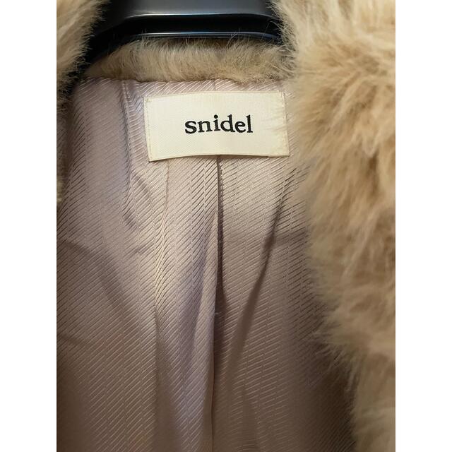 SNIDEL(スナイデル)のスナイデル　フェイクファーコート レディースのジャケット/アウター(毛皮/ファーコート)の商品写真