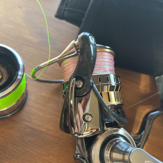 新作商品 DAIWA - EXISTLT2500XT ダイワリール SLPスプール付き リール