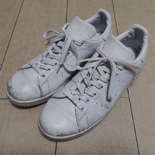 アディダス(adidas)のアディダス　レザースニーカー　革靴　27.5　ホワイト　白　中古(スニーカー)