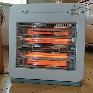 テクノス(TECHNOS)の電気ストーブ800w(電気ヒーター)