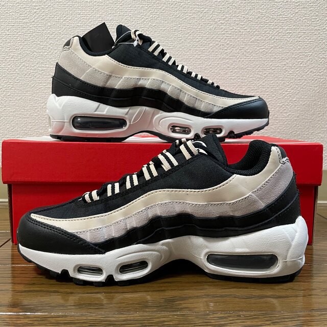 NIKE - 23.5 ナイキ エアマックス 95 ブラック ベージュ CV8828-001の