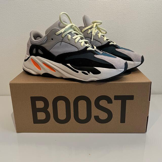 adidas(アディダス)のYEEZY BOOST 700 メンズの靴/シューズ(スニーカー)の商品写真