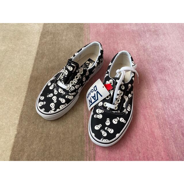 VANS(ヴァンズ)のVANS バンズ スニーカー 黒スカル柄 23cm レディースの靴/シューズ(スニーカー)の商品写真