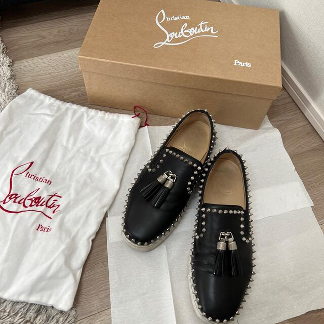 Christian Louboutin スタッズスリッポン 黒