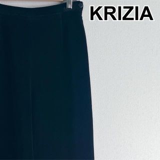 クリツィア(KRIZIA)のKRIZIA テーパード ベロアパンツ タック ブラック M 匿名発送(カジュアルパンツ)