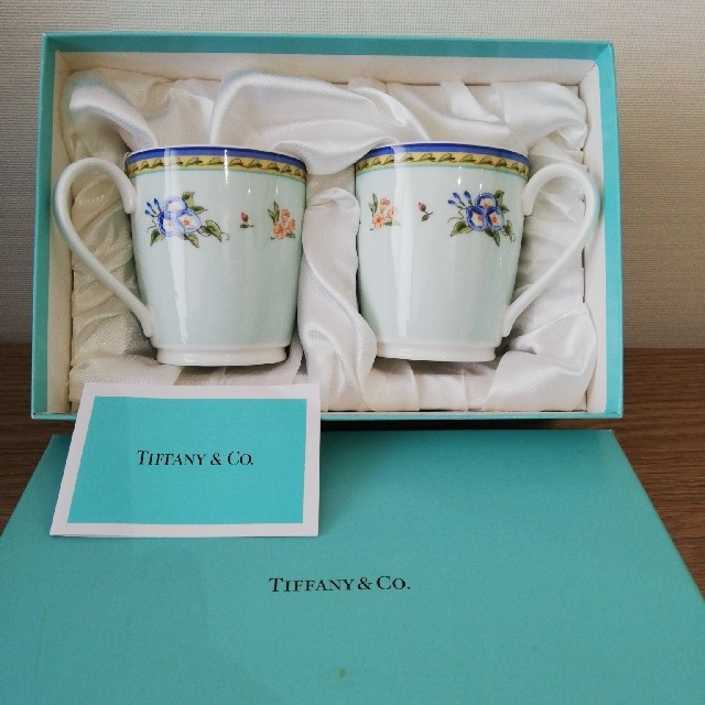 Tiffany & Co.(ティファニー)のティファニー　モーニンググローリー ペアマグカップ インテリア/住まい/日用品のキッチン/食器(グラス/カップ)の商品写真