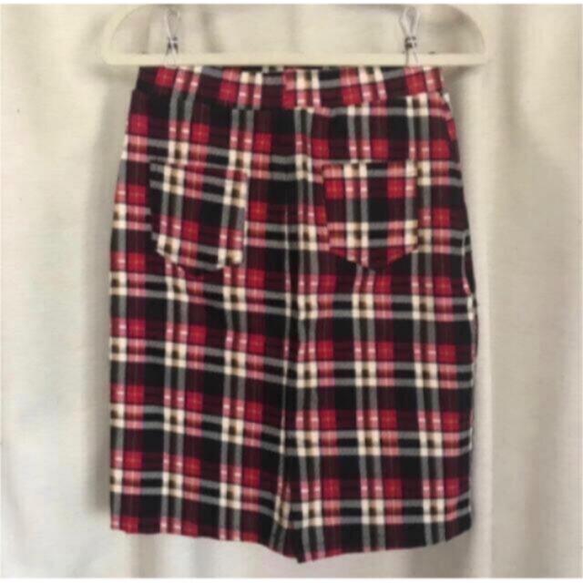【sale】ほぼ未使用！チェック タイトスカート 赤系 レディースのスカート(ひざ丈スカート)の商品写真