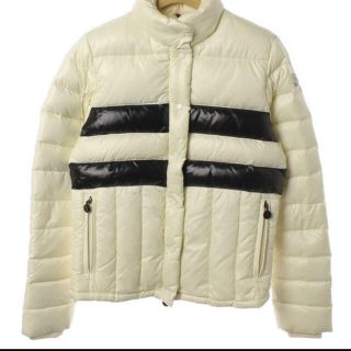 モンクレール(MONCLER)のMONCLER ホワイトダウン　レディース(ダウンジャケット)