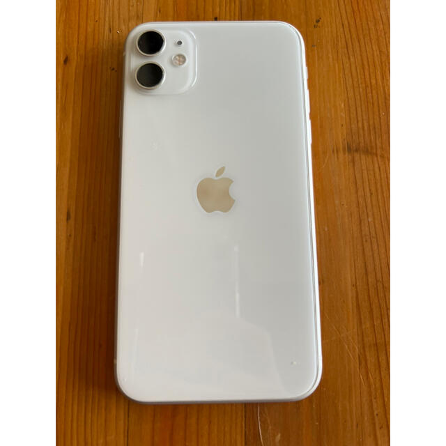 Apple(アップル)のiPhone 11 128 SIMフリー　ホワイト スマホ/家電/カメラのスマートフォン/携帯電話(スマートフォン本体)の商品写真