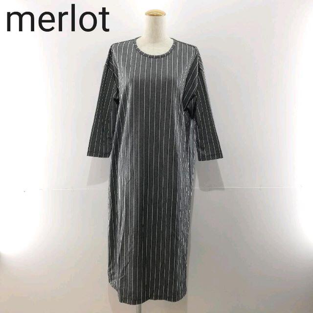 merlot(メルロー)のmerlot  メルロー　バックツイストワンピース　新品タグ付き レディースのワンピース(ロングワンピース/マキシワンピース)の商品写真