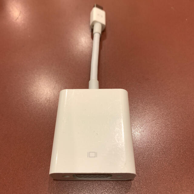 Apple(アップル)の⭐️格安⭐️アップル mini displya port to VGAアダプター スマホ/家電/カメラのPC/タブレット(PC周辺機器)の商品写真