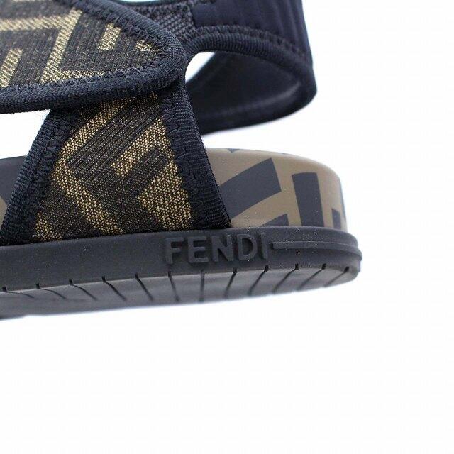 FENDI(フェンディ)のフェンディ ローマ アモール ズッカ柄 ストラップ サンダル フラット 36 茶 レディースの靴/シューズ(サンダル)の商品写真