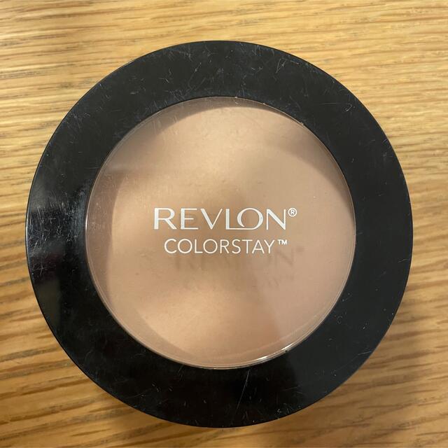 REVLON(レブロン)のレブロン　カラーステイ　プレストパウダー　840 コスメ/美容のベースメイク/化粧品(フェイスパウダー)の商品写真