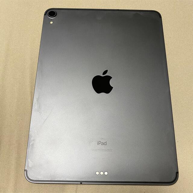 iPad(アイパッド)のiPad Pro 11インチ (第一世代) cellularモデル　256GB スマホ/家電/カメラのPC/タブレット(タブレット)の商品写真