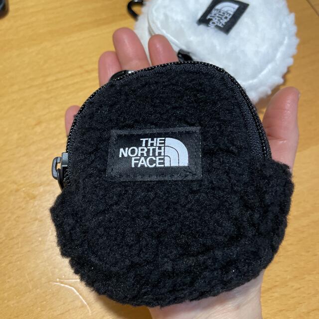 THE NORTH FACE(ザノースフェイス)の韓国ノースフェイス ミニポーチ ブラック モコモコ素材 レディースのファッション小物(財布)の商品写真