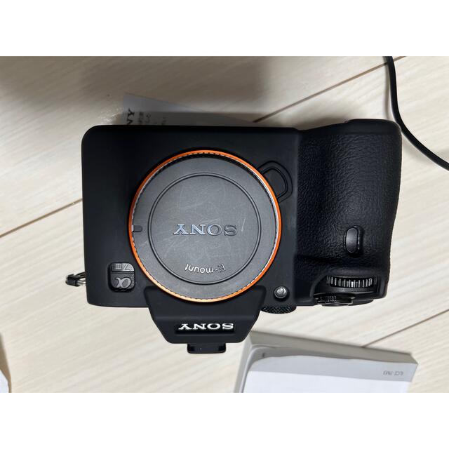 【美品】SONY ILCE−7M3　α7Ⅲ　カバー付き スマホ/家電/カメラのカメラ(ミラーレス一眼)の商品写真