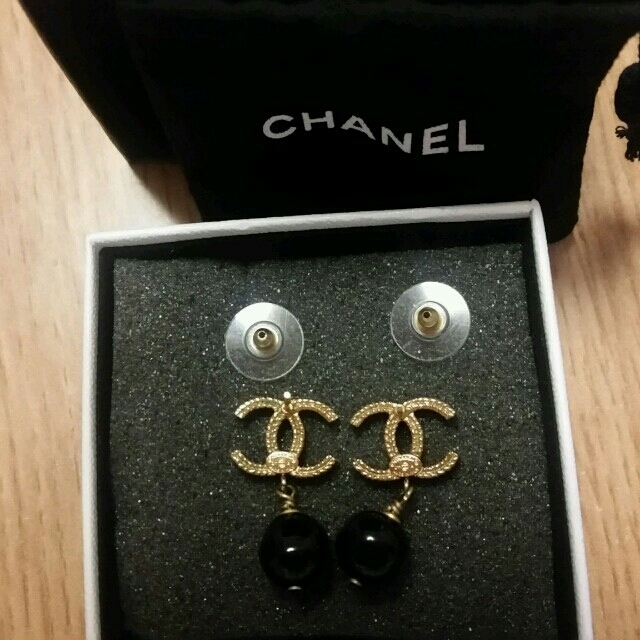 CHANELピアス 3