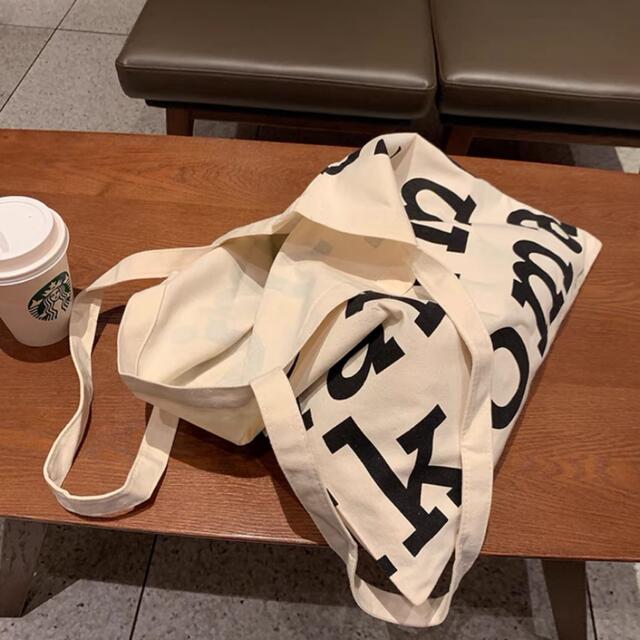 marimekko(マリメッコ)のマリメッコトートバッグ　新品未使用 レディースのバッグ(トートバッグ)の商品写真